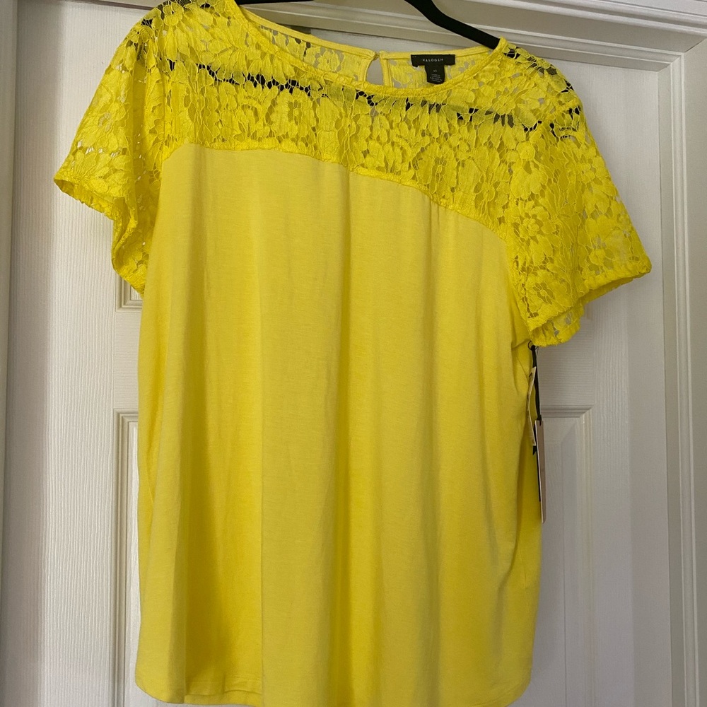 Halogen woman’s lace top bright yellow size XL NWT